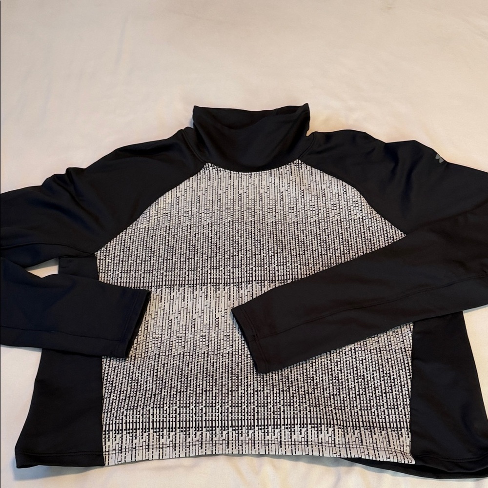 Women’s Under Armour Crop Shirt NWOT